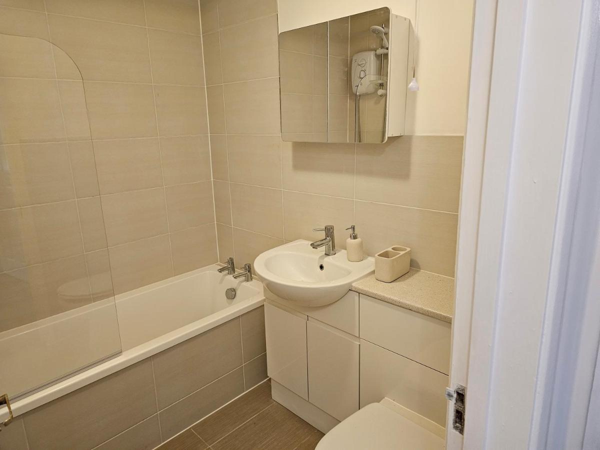 1 Bed Modern Flat Apartment Didcot
